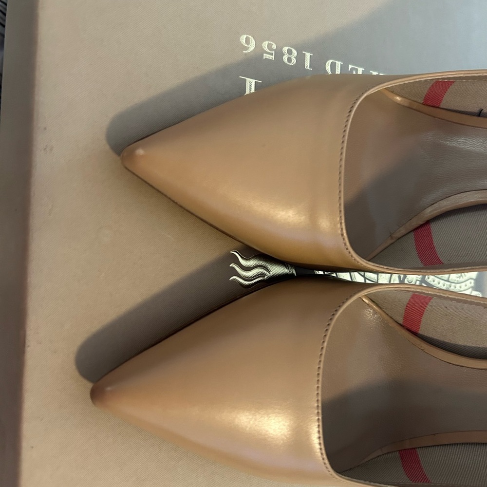 Burberry Tan Leather Pointed-Toe Heels - Picture 2 of 6